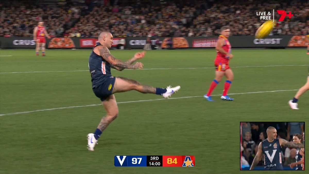 Dusty doing Dusty things 😳🔥 #LegendsGame