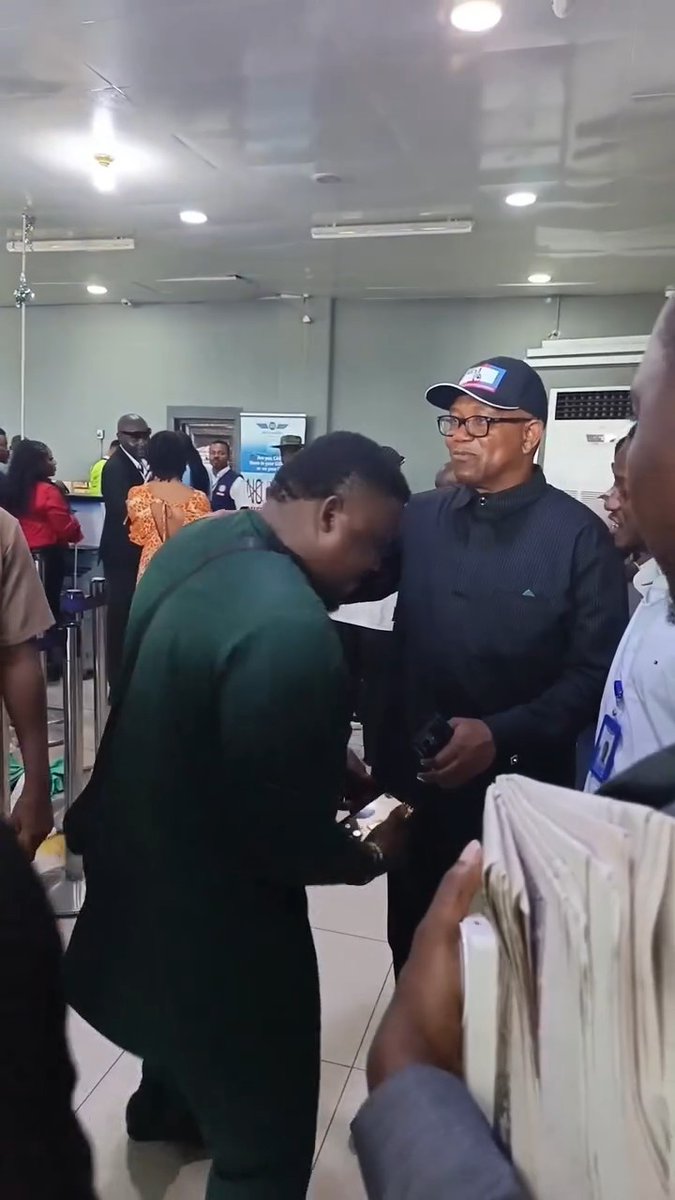 NDC presidential candidate, Mr Peter Obi spotted at the airport.