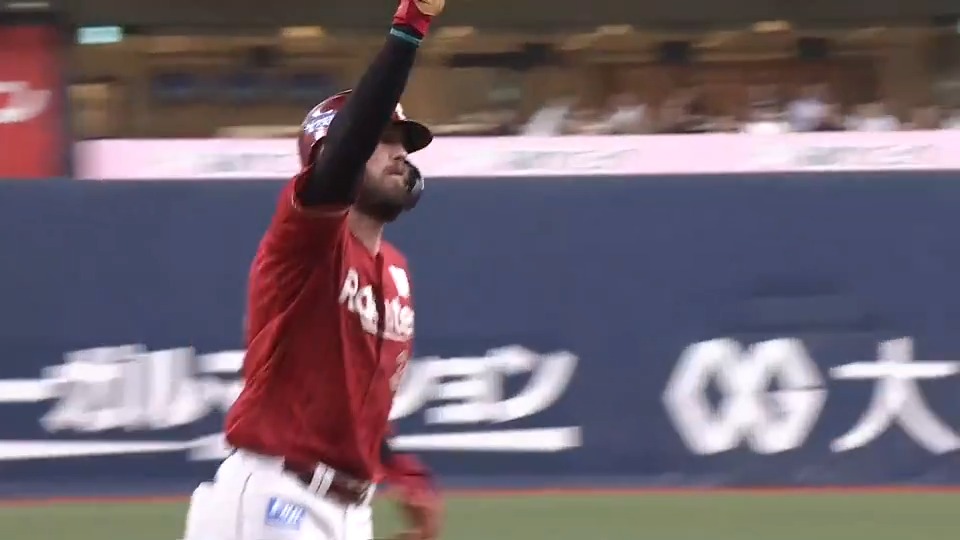 【6回表：B 0-11 E】 #カーソン・マッカスカー 選手 今季第20号ホームラン☝💫 #RakutenEagles #強鷲革新