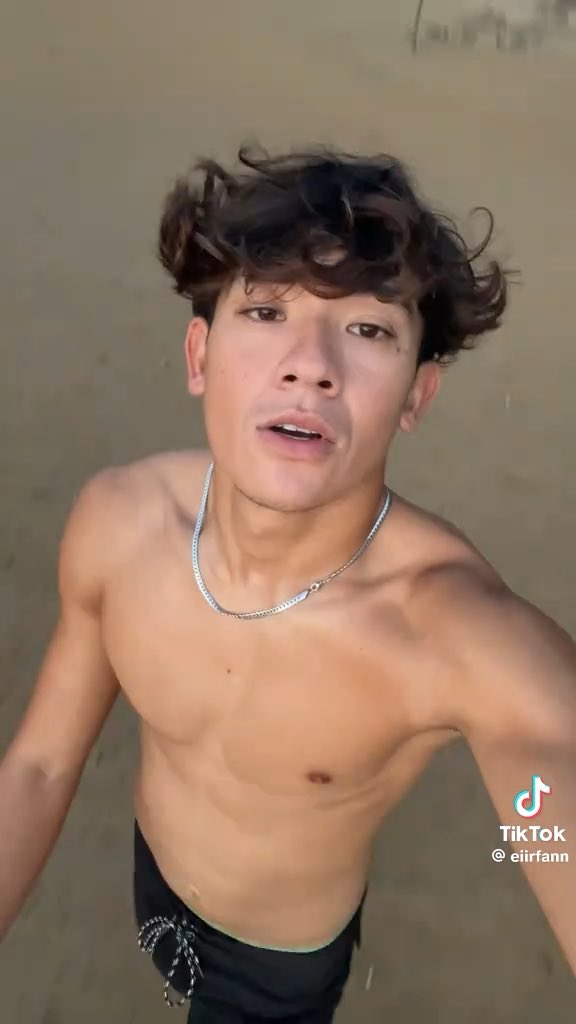 dia punya hensem nampak unreal😭