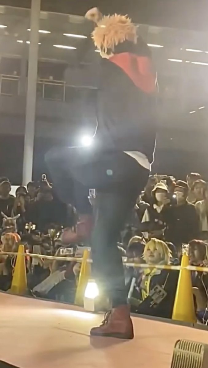 コスイベのランウェイでバク転したら歓声がヤバすぎた🤣