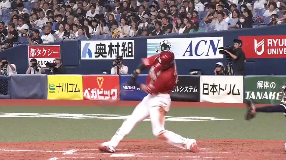 【9回表:B 4-12 E】 #黒川史陽 選手のタイムリーヒットでさらに得点を重ねる! #RakutenEagles #強鷲革新