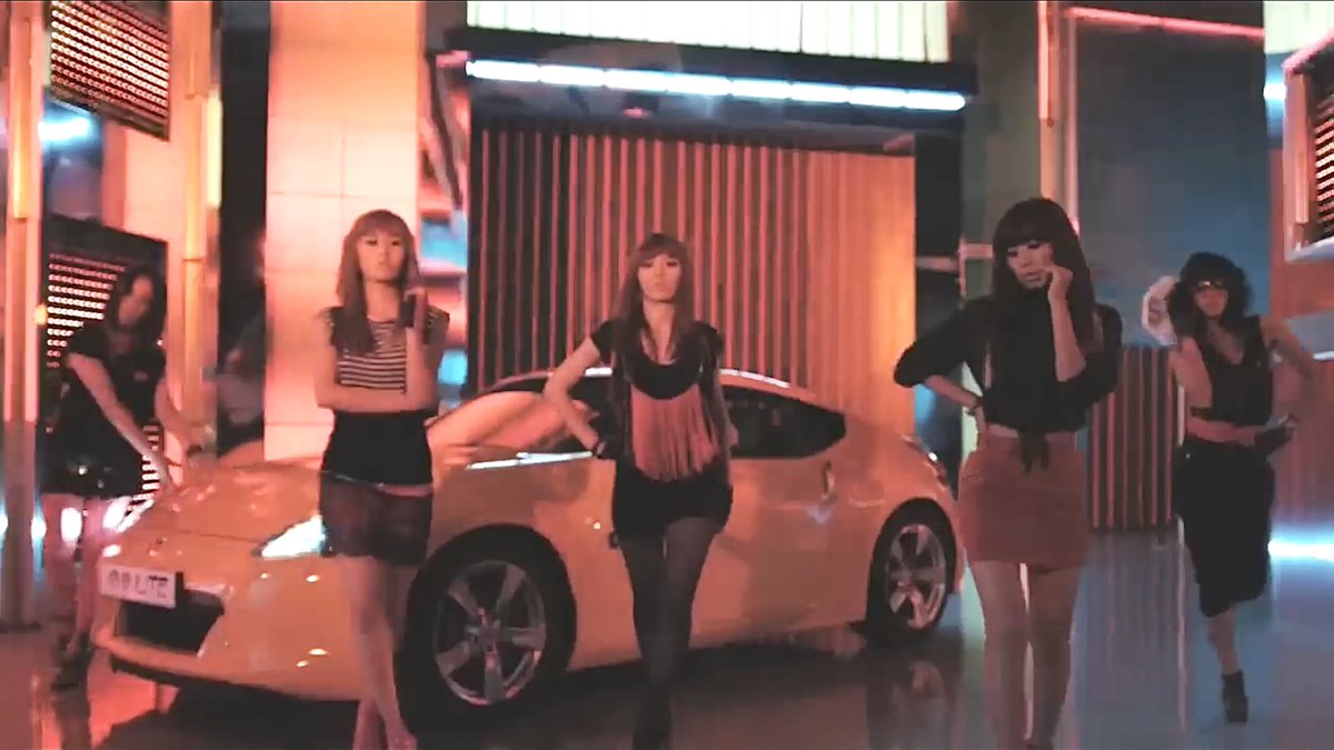 17 years ago today, 4MINUTE released their 1st Mini Album ‘For Muzik’ with title track ‘Muzik’