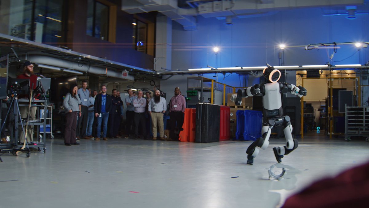 Mark DiLeo, a member of Atlas repair team, shares how Boston Dynamics fixes problems that have never been seen before and what makes a good robot surgeon. Read the full interview: Join the team: