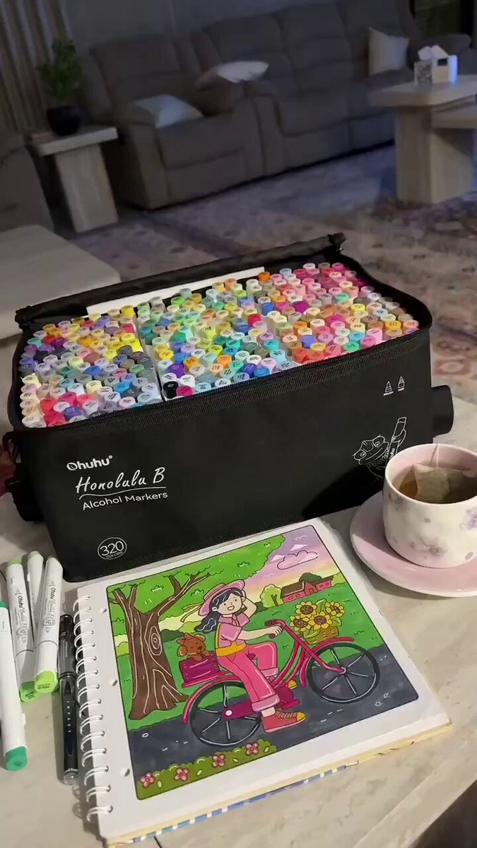 تدرون ان التلوين يعتبر من أقوى ادوات التهدئة النفسية ؟ خصوصا للي يومهم مليان مسؤوليات ومهام ! تحت بحطلكم لستة بأفضل الوان ماركر و كتب تلوين تجننننن حصلتها وادمنت عليها 🥺