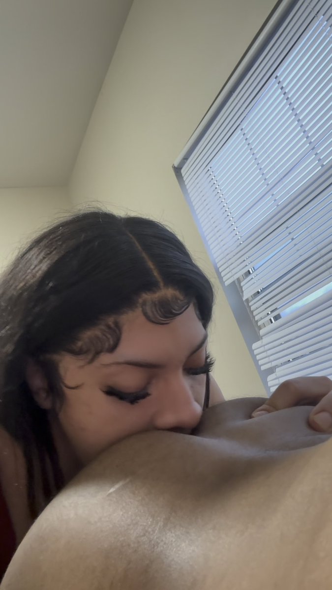 Yu ever had yo ass ate good ? #dl #dlnigga #757freaks #dmvfreaks #sex #porn #nsfw #nsfwtwtًً #trans #757meets #757links #norfolk #suffolk