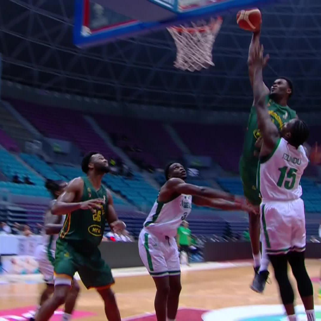 Throwing down the big-time jam 🔨 Yves Missi gets inside and hammers home the dunk for Team Cameroon 🇨🇲 (via FIBA Basketball World Cup 🏆)