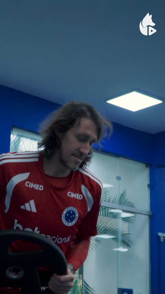 𝗗𝗶𝗮 𝗻𝗮 𝗧𝗼𝗰𝗮 no ar! 🦊 Confira como foram as atividades do Cruzeiro nesta quinta, visando a partida contra o Vasco! 👊 🎥