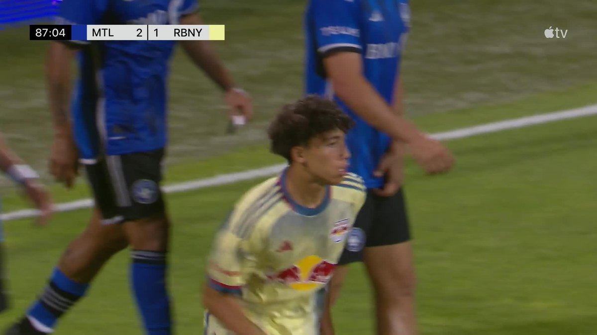 Julian Hall isn't going nowhere! 🙌 The 18-year-old signs a contract extension with the Red Bull New York through the 2029-30 MLS season.
