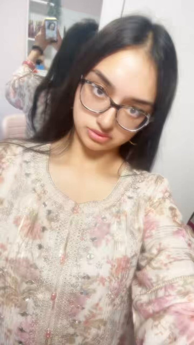Beautiful even without makeup #urloss