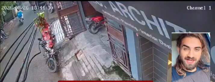 हरियाणवी सिंगर अंकित बालियान को 25 सेकंड में गोलियों से भूंनने वाला लाइव वीडियो, चार हमलावर ताबड़तोड़ गोलियां चलाते हैं, आवाज सुनकर जिम से लोग झांकते तो हैं लेकिन आगे आने की हिम्मत नहीं जुटा पाते, घटना के दौरान युवती समेत कुछ लोग भागते नजर आते हैं।