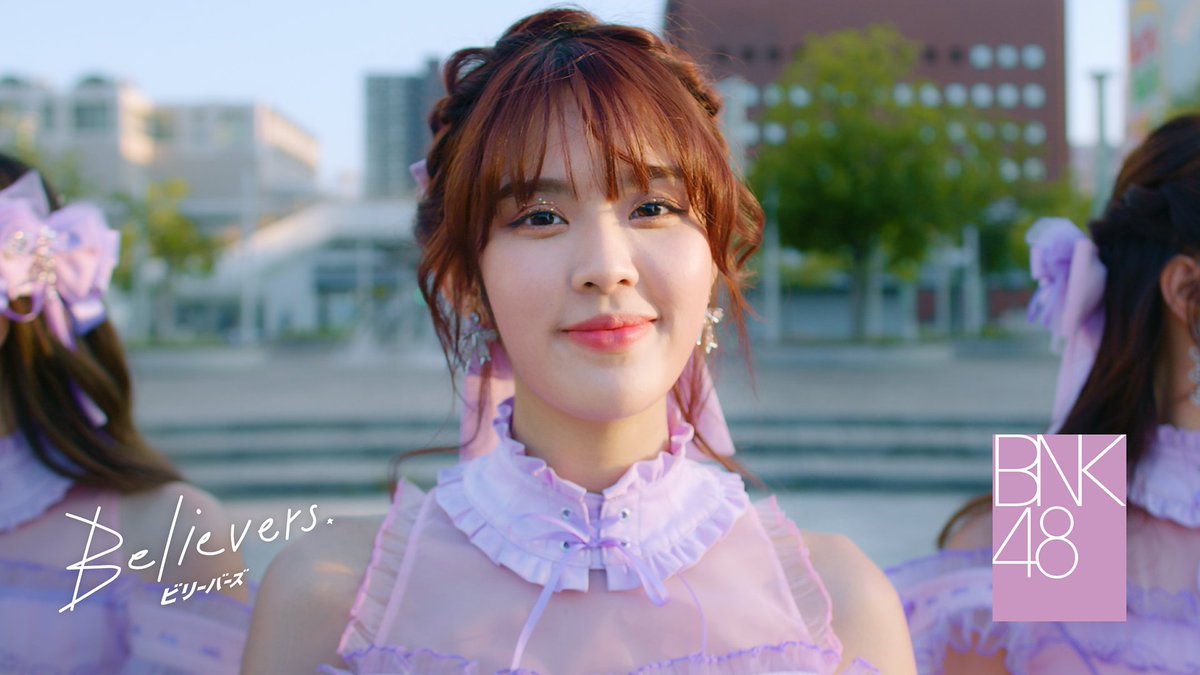 แล้วอินเตอแฟนน่าจะงงอีกอะ เอมวีอะไรรวมนักแสดงซีรีส์ GL ไว้เพียบบบบบ ทั้งแสดงนำทั้งสมทบ 55555555