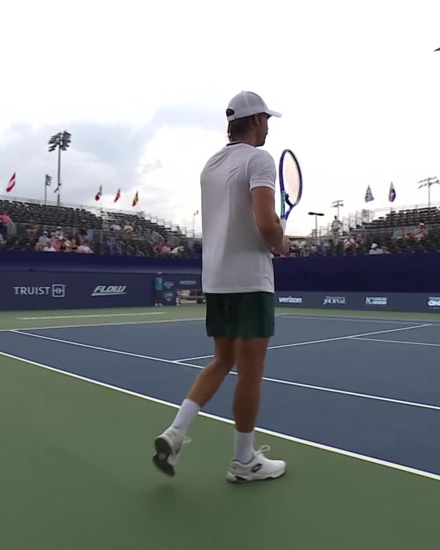 Momentum for Benjamin Bonzi 💪 The Frenchman defeats last year's finalist van de Zandschulp to secure his place in the Winston-Salem Open semis!