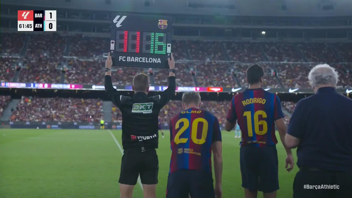 Rodri makes his official Barcelona debut 🤩