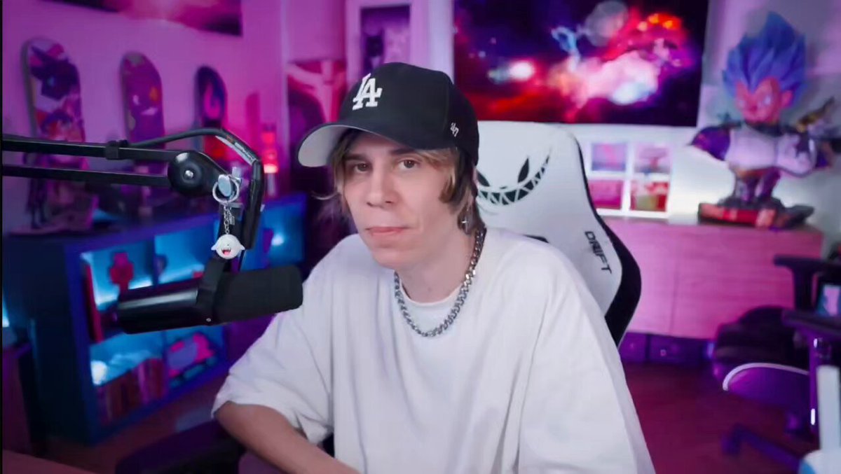 Que hay personas que trabajan en rockstars que consumen el contenido de rubius