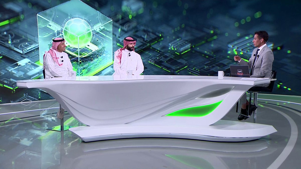 بتال القوس لأحمد الفريدي: لعبت تحت إدارة عادل البطي كان مدير شرس أم يغض الطرف والفريدي يعلق: يندر يكون مدير مثله.. #في_المرمى 📺 شاهدوا الحلقة الكاملة من هنا: