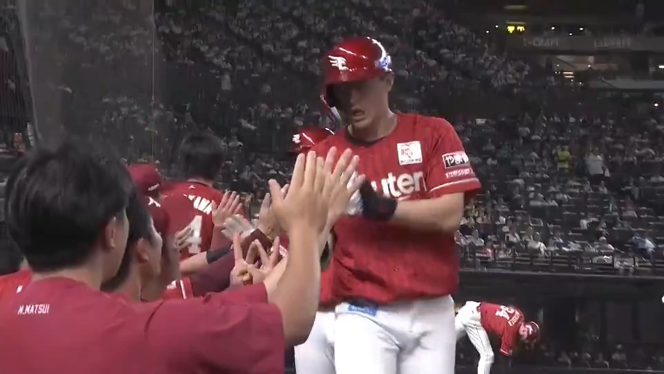 【5回表:L 5-4 E】 なおも2死1,3塁の場面、 #辰己涼介 選手のスリーランホームランで1点差に迫る! #RakutenEagles #強鷲革新