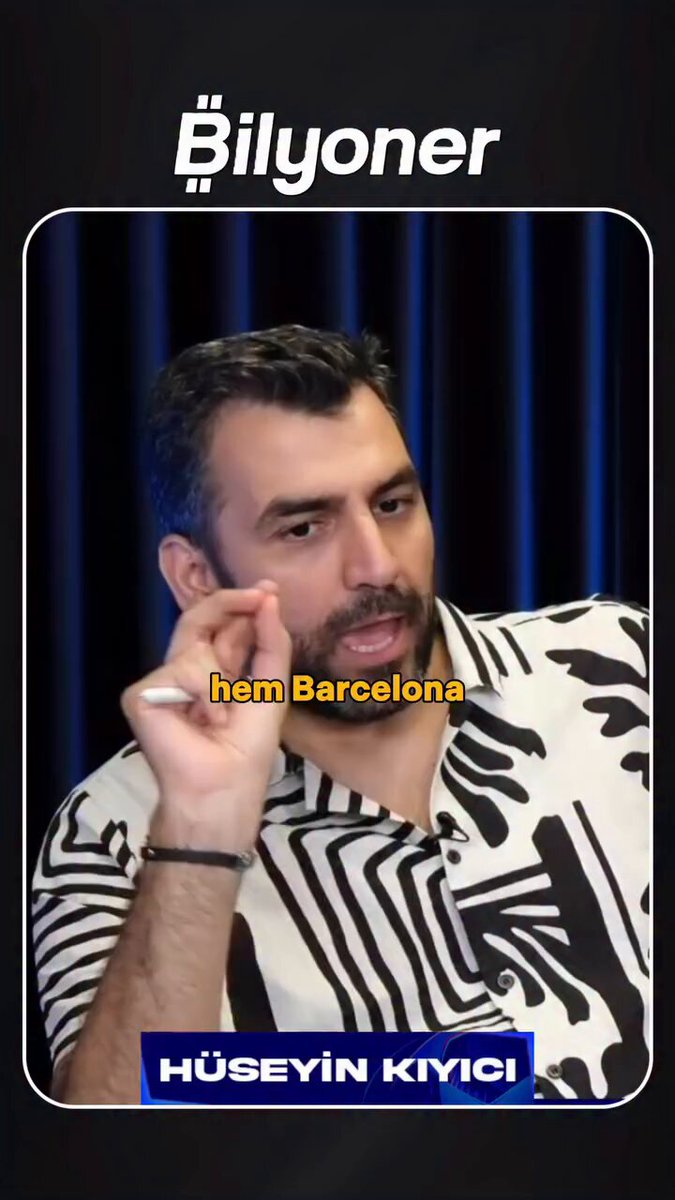 Ya sen nasıl bir adamsın Hüseyin Kıyıcı 😄😄 Hiç gülmeden çok ciddi bir şey söyler gibi olan o yüz ifadesi var ya 😄😄😄