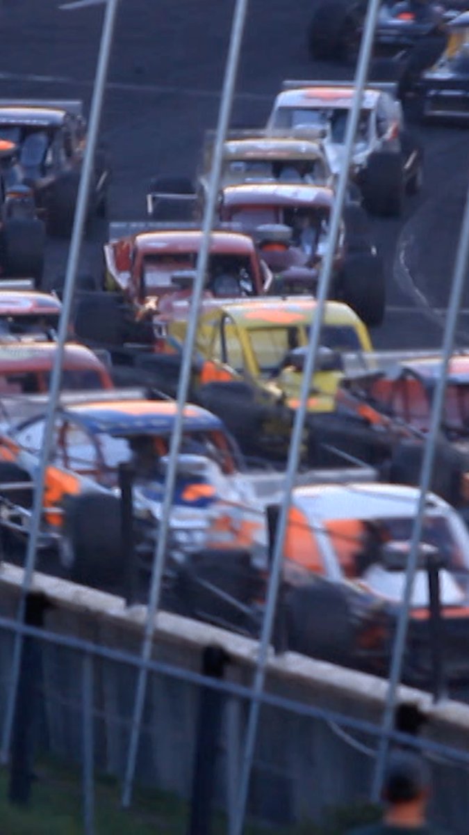 The Mods return to Stafford Speedway 🏎️ for the first time since 2021! Don't miss any of the action tonight on the NASCAR Channel.