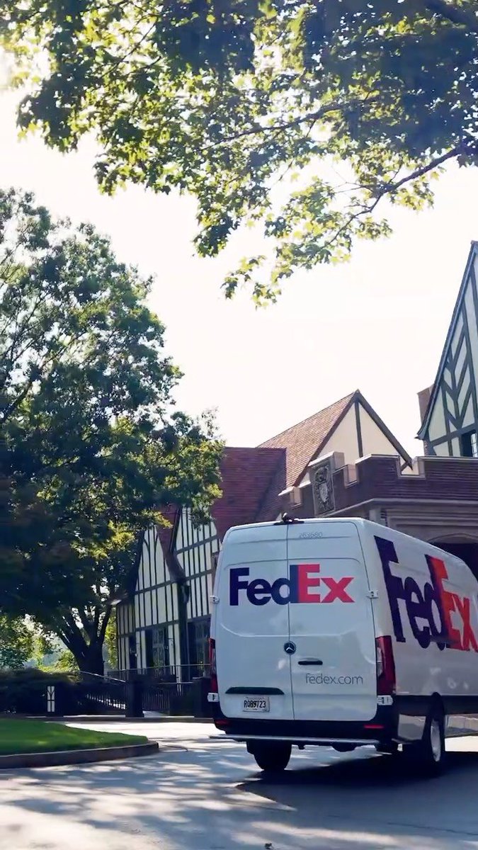 Status: Delivered. ✅ 📦🏆 From the first scan to East Lake, FedEx tracking solutions helped follow the FedExCup Trophy every step of the way. Proud to deliver the trophy for the TOUR Championship. Empowering smarter supply chains.