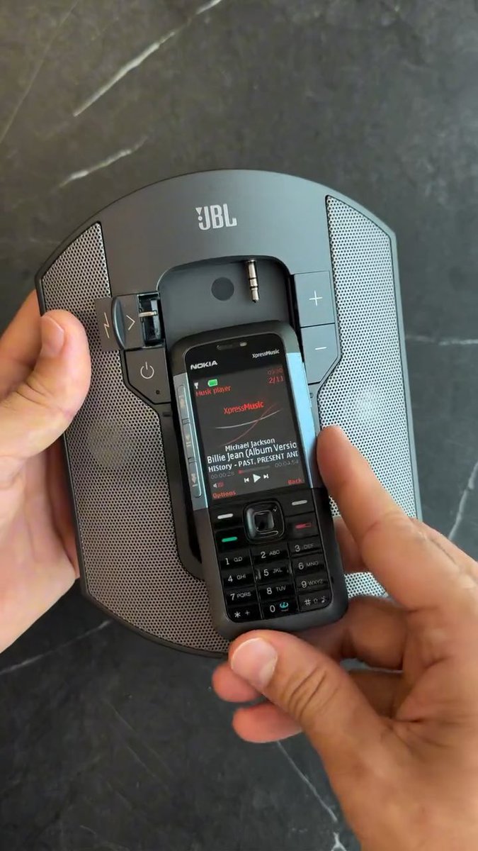 Nokia 5310 & JBL on call 5310 Um época que eles não tinham medo de inovar.. incrível ✨