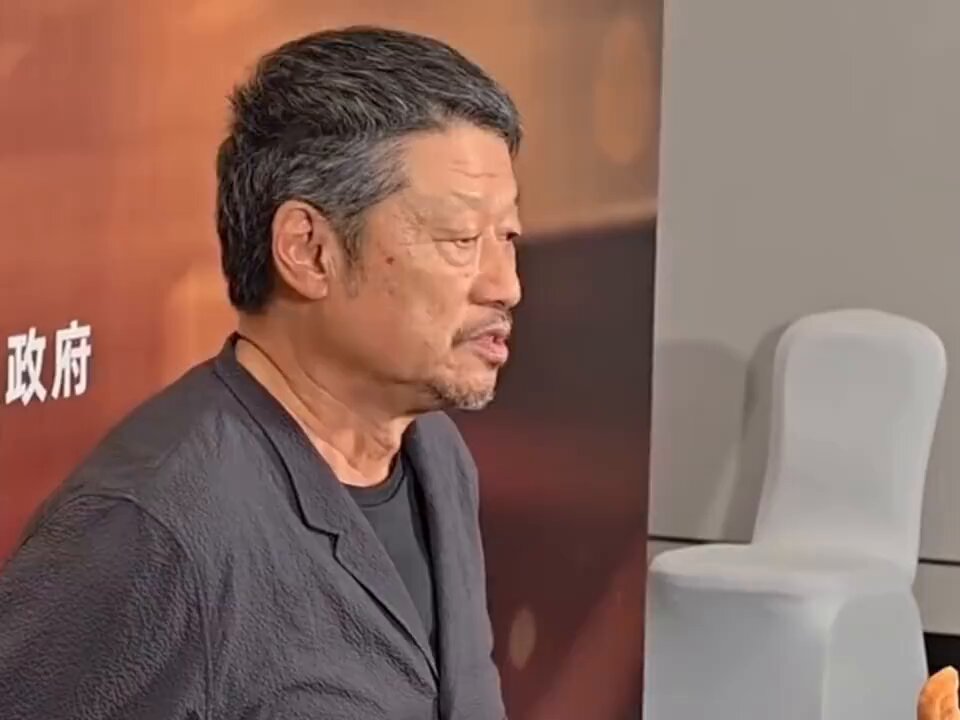 Director Kong Sheng said, after #GezhiTown has been awarded with the Golden Deer Best Movie today "I’d like to make special mention of this: cause #XiaoZhan is such a warm-hearted and talented young man, the entire collaboration was a truly delightful experience." 🥺