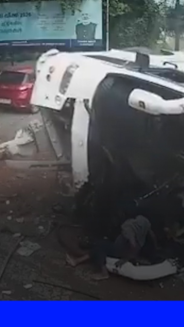 Inde: un bus transportant une trentaine de personnes se renverse, de nombreux blessés