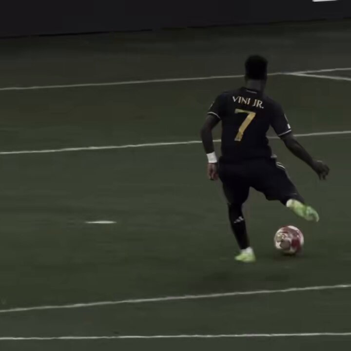 🚨 Fenerbahçe, Vinicius Junior için Real Madrid ile bir görüşme gerçekleştirecek. Vinicius Junior Fenerbahçe'ye gelmek istiyor. 🗣️ Ercan