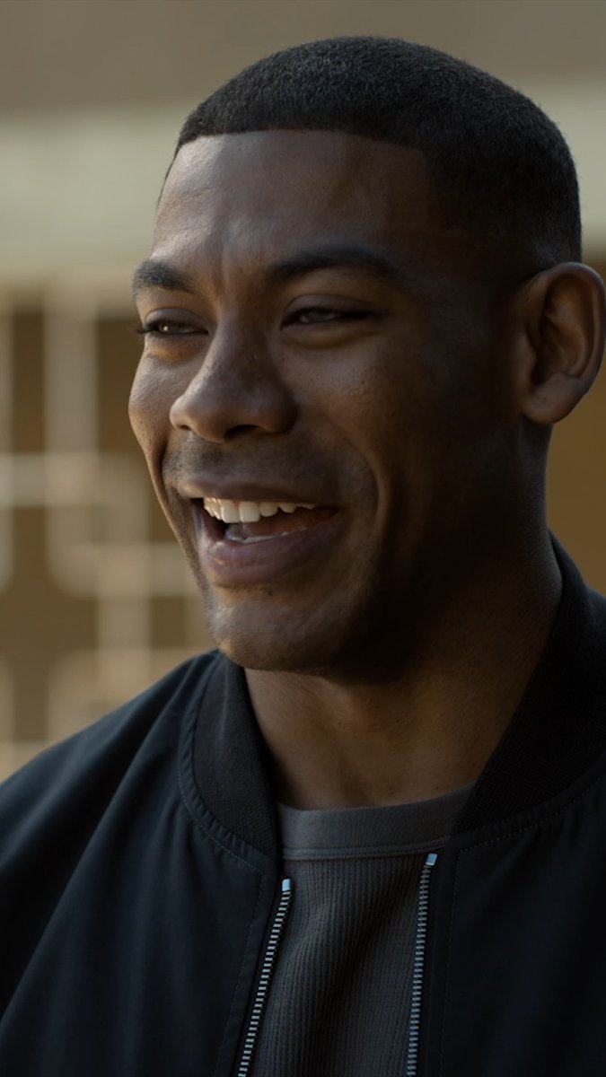 He's a visual learner. #Lanterns #KyleChandler #HalJordan #JohnStewart #AaronPierre