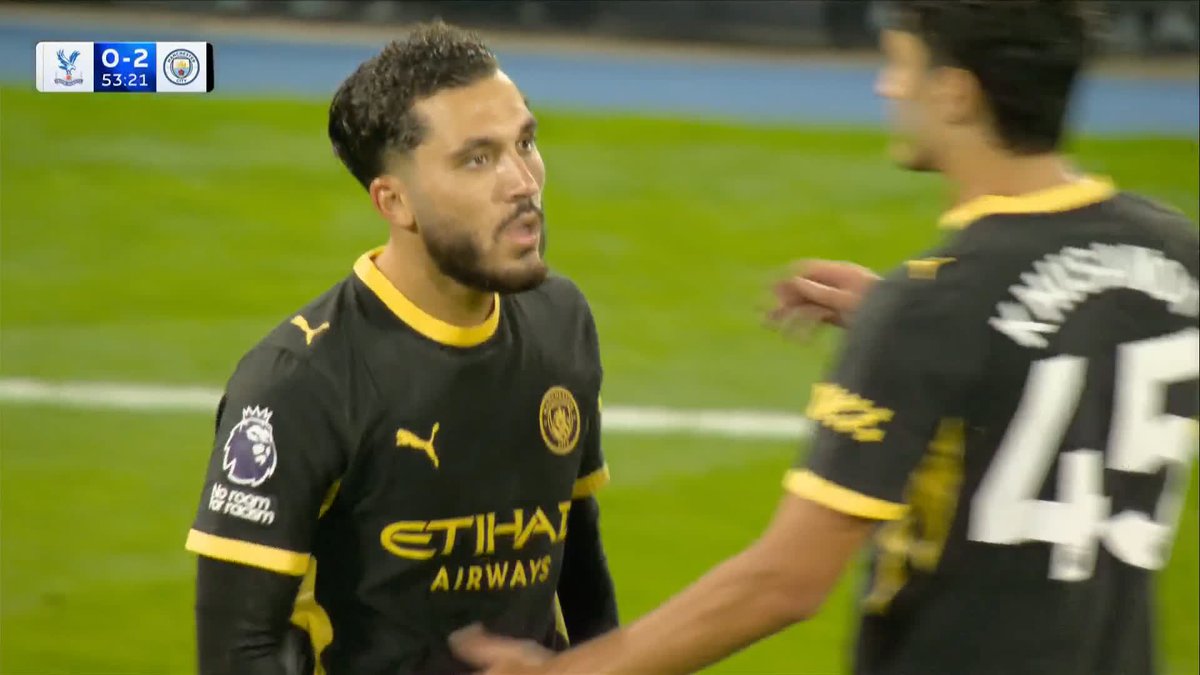 "The man with the magic feet!" Rayan Cherki doubles Manchester City's lead with a STUNNING goal 😮‍💨
