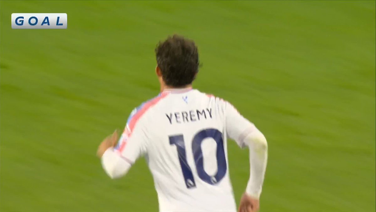 "This is a good a free-kick as you're likely to see this season!" Yéremy Pino's stirke beats Donnarumma 🎯