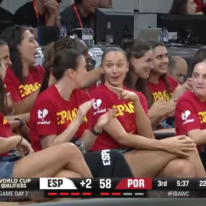 The ladies love Aday Mara. #FIBAWC | #StepItUp