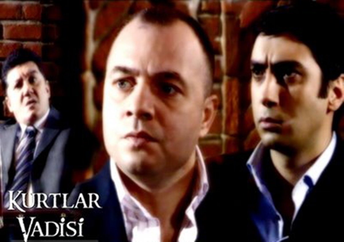 " Burası Kurtlar Vadisi.. Bu bir Mafya dizisidir. "