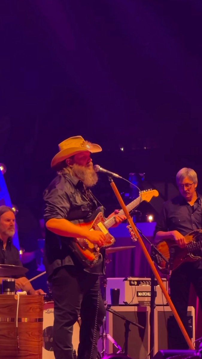 A beautiful tribute to Dolly from Chris Stapleton… #ChrisStapleton #DollyParton #countrymusic