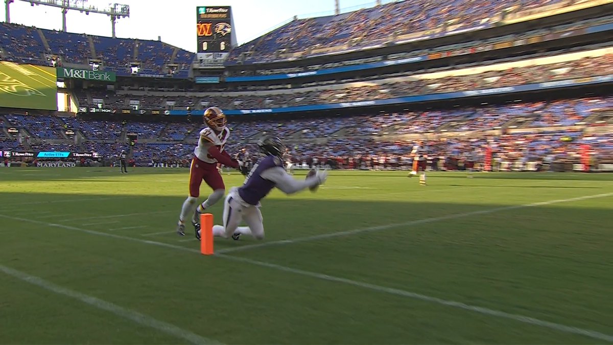 THAT'S A TOUCHDOWN!! Chris Moore brings it in from Tyler Huntley for the score!! Tune in now on WBAL-TV 11 Baltimore.