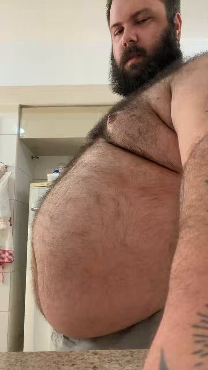 Getting absolutely stuffed has become a habit now… feeling huge and bloated! Need some help patting this big belly 🐻🥵