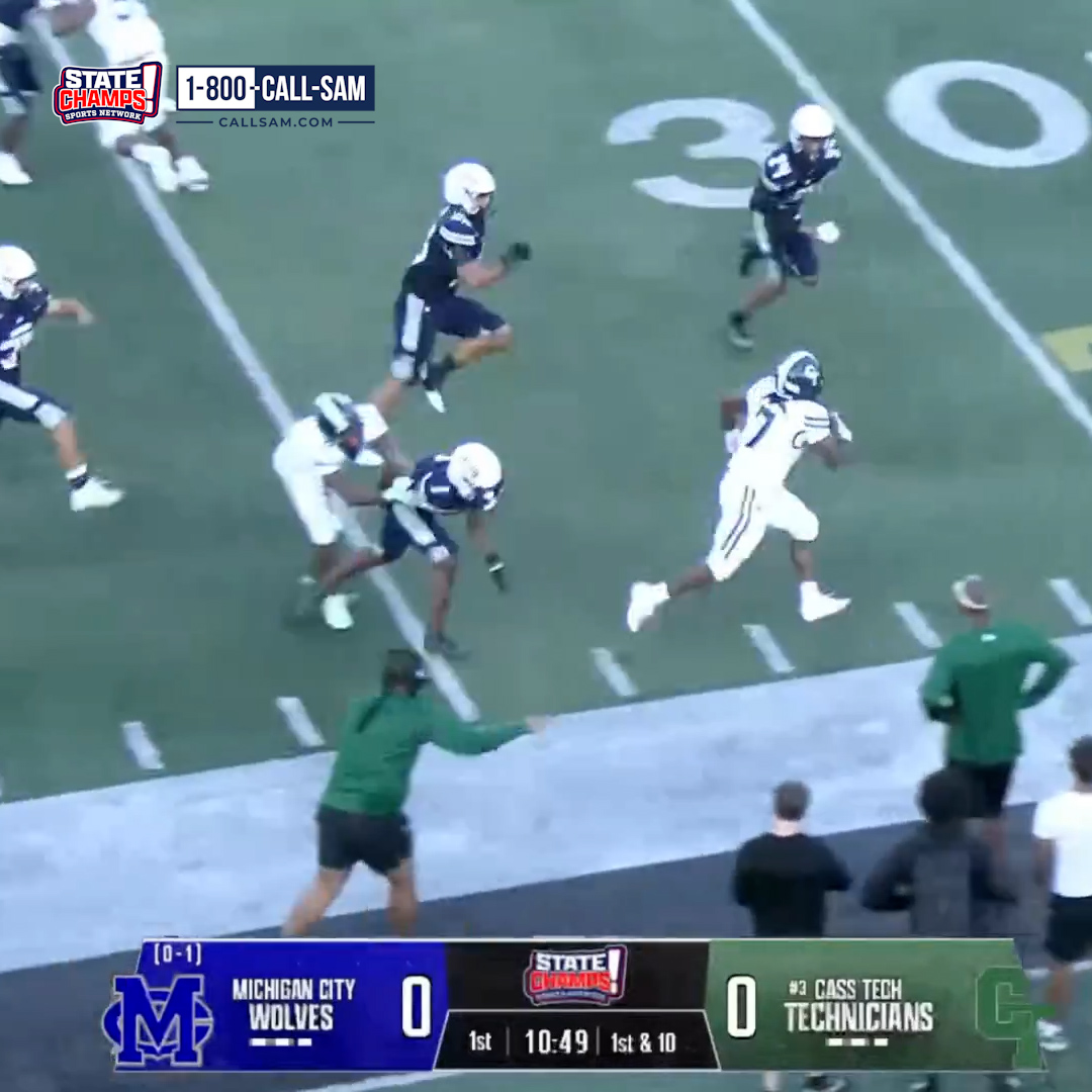 STARTING THE SEASON WITH A STATEMENT 👊 RB Julian Taylor has a 51-yard TD on Cass Tech Football first snap of the game. Powered by Sam Bernstein Law