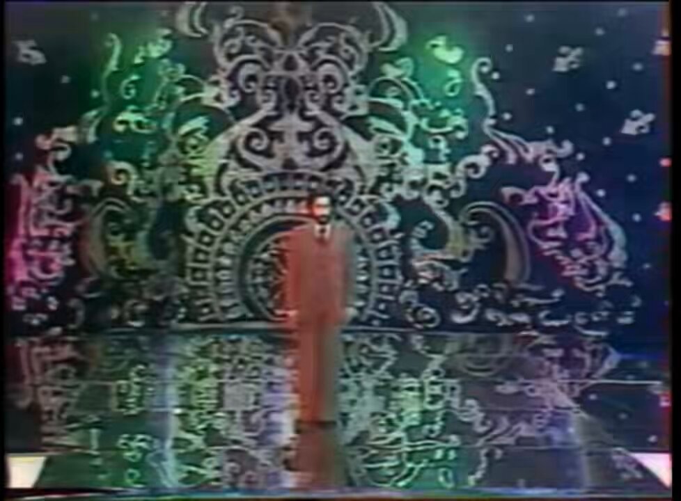 من عاشق هایده‌ام ولی این آهنگ رو حتی وقتهایی که هایده هم میخونه با صدای ابی تو ذهنم میشنومش. اونجوری که ابی میخونه برای من دوست داشتنی تره