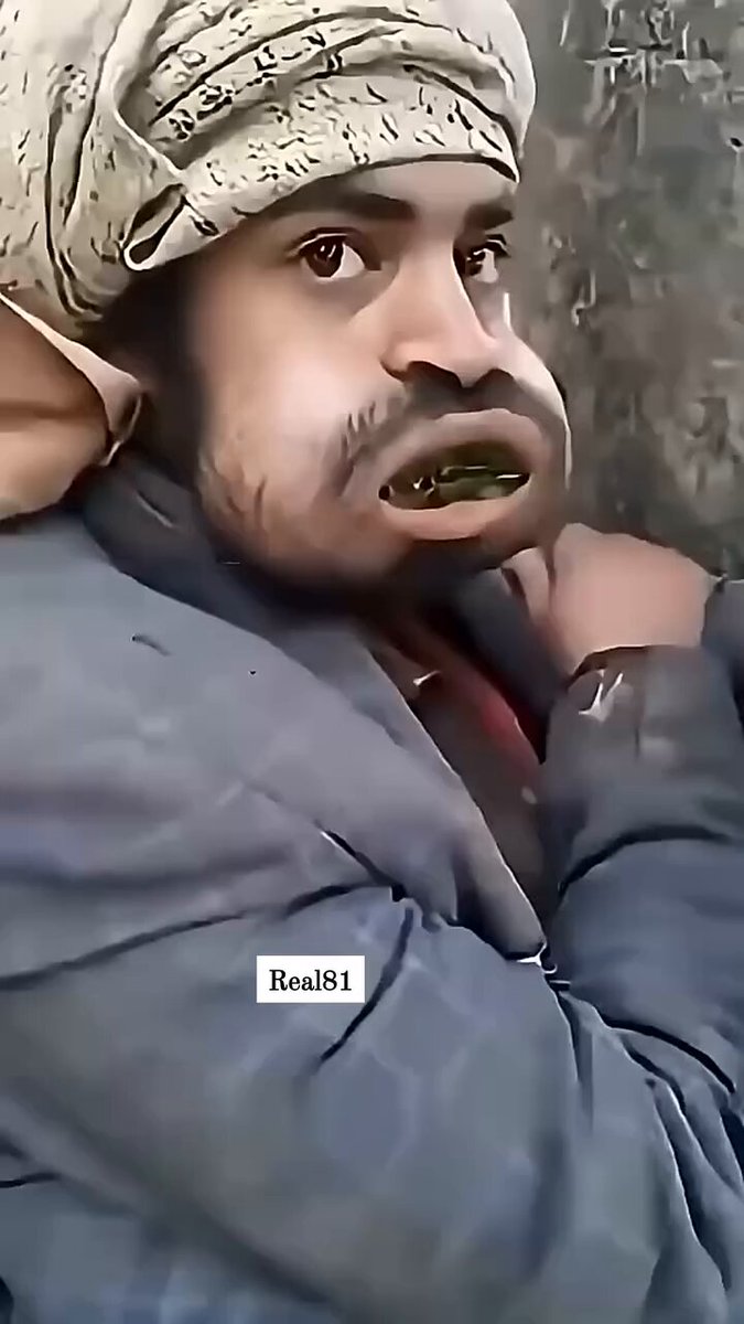 Terjawab sudah Klan pendongeng #Yaman yg bisa menurunkan rantai emas dari langit. 🤣