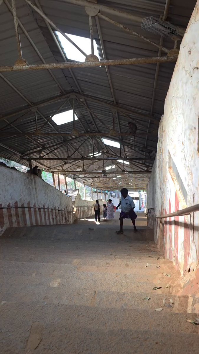 மூச்சு வாங்காமல் படிக்கட்டு ஏறுவது எப்படி?