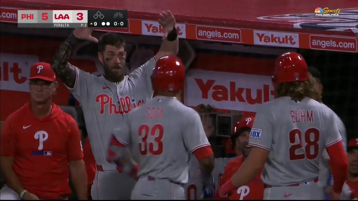 Phils were down 3-1 in the 9th Edmundo Sosa grand slam!! 🔥🔥 Phils comeback to win 11 of 13 games