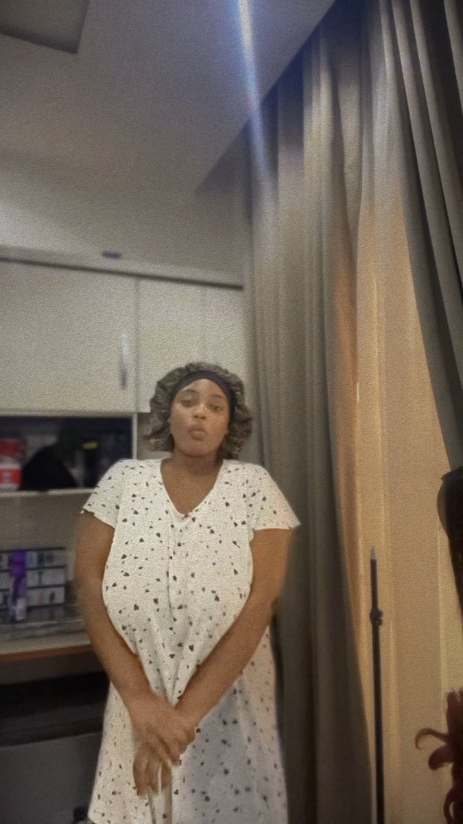 This is my UN-BADDIE self in closed door 🚪 😂🥲💔