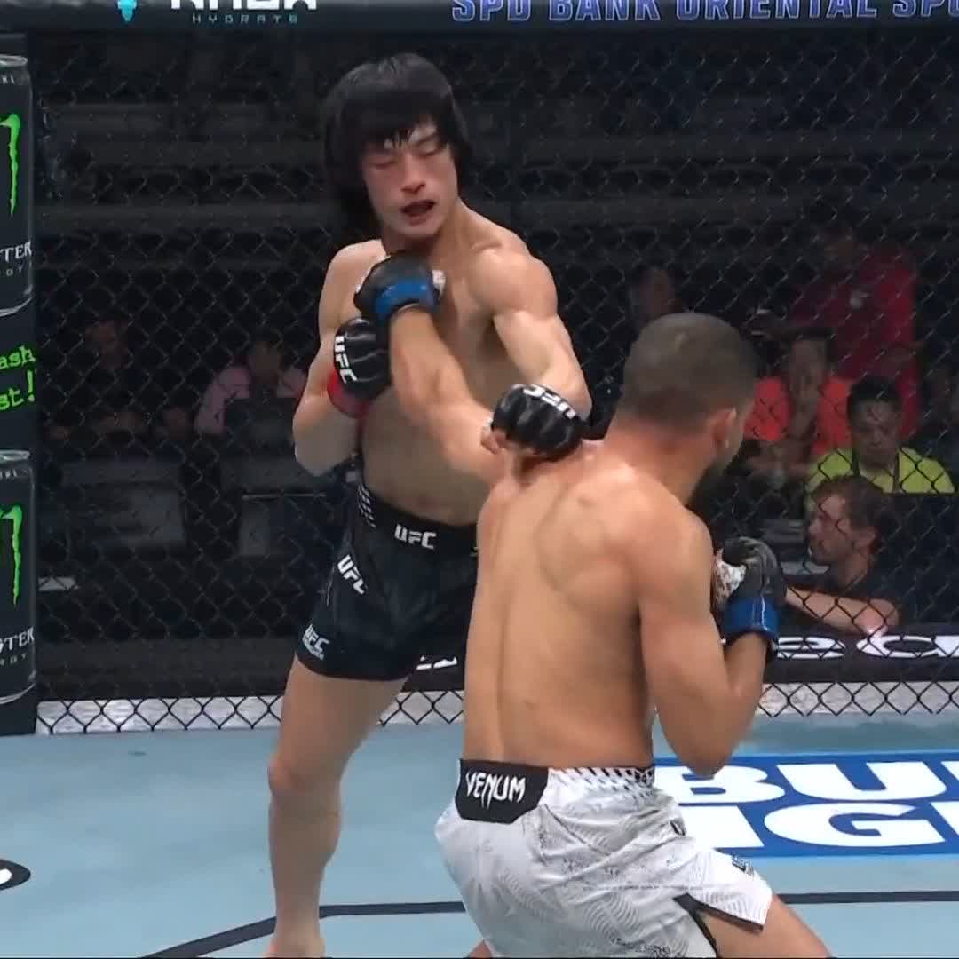 Chinese fighters are getting DESTROYED on this #UFCShanghai card They are 0-3 now 😬