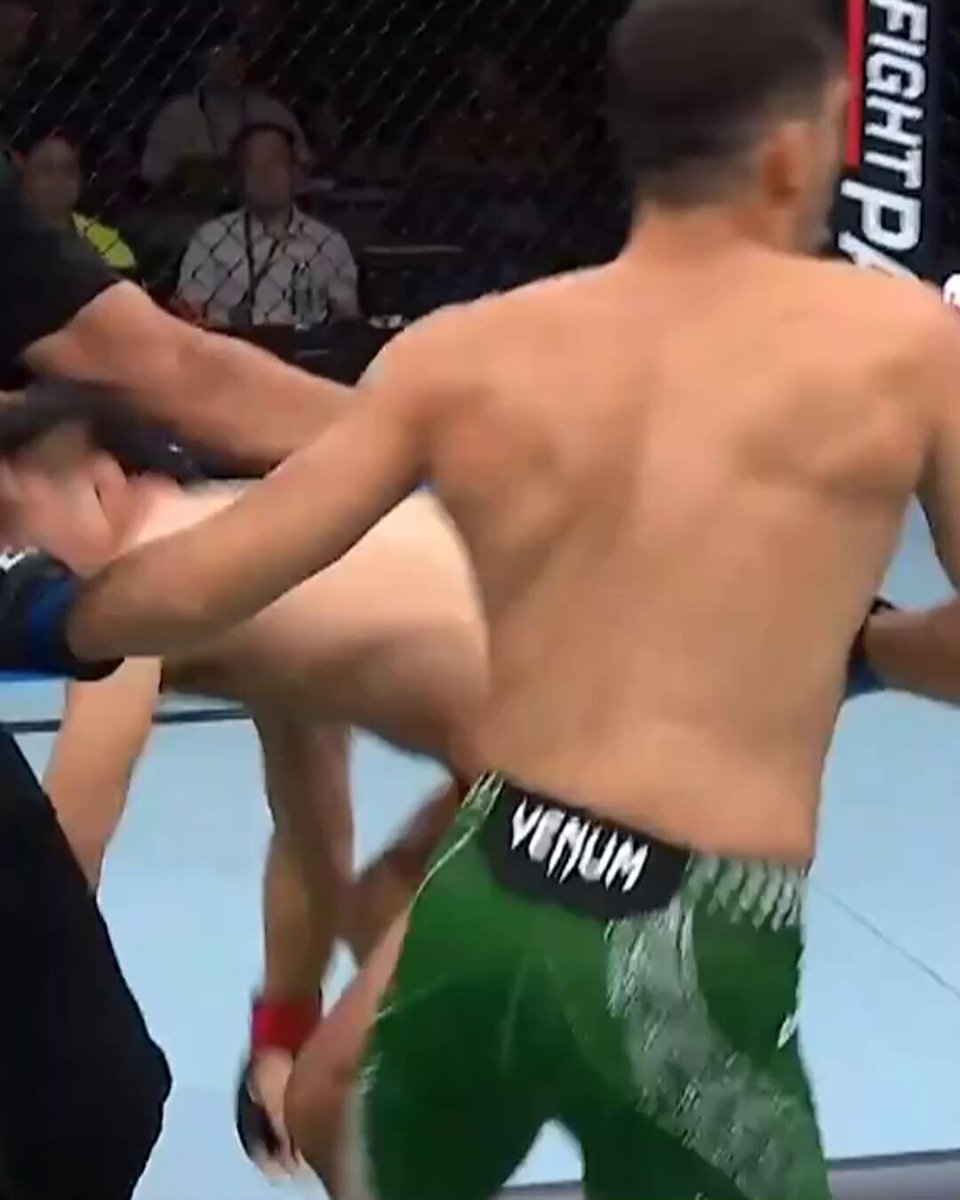 That's all she wrote 😤 Italy's Francesco Nuzzi starts his UFC career off right!! [ #UFCShanghai is LIVE NOW on @ParamountPlus ]