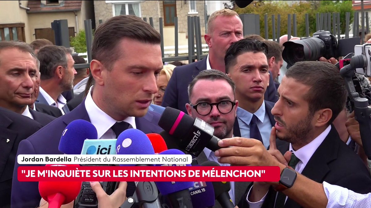 🔴 🗣 "La France insoumise et monsieur Mélenchon ne veulent pas cette élection présidentielle (...) Les Français doivent se méfier dans cette campagne des apôtres de la 'post-France' et de la guerre civile", assure le président du RN, Jordan Bardella. #canal16