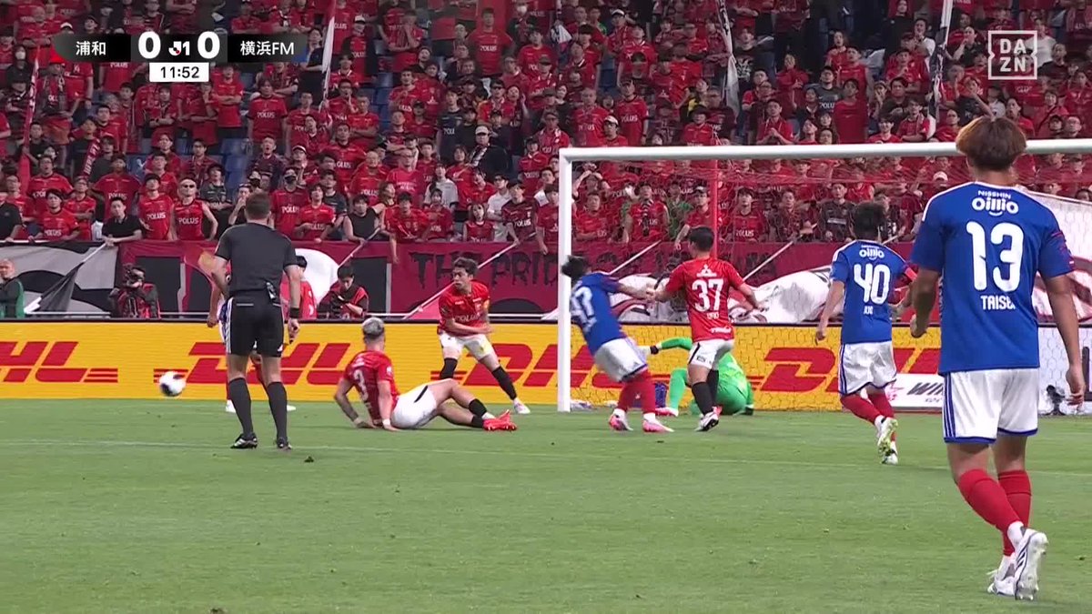 天性のポジショニングセンス 👍 16歳・三井寺眞に決定機 GK西川周作が足でセーブ🧤 🇯🇵明治安田J1リーグ第4節 🆚浦和×横浜FM #Jリーグ #だったらDAZN