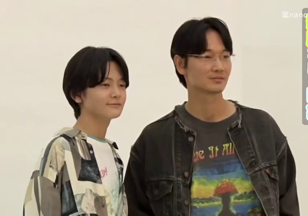 사이토준 최근 인터뷰에서 본인한테 해바라기같은 존재가 누구냐는 질문에 ‘엄마랑 아야노고‘라고 대답했다는데 당시 중3한테 아야노고가 얼마나 큰 존재로 자리잡힌건지 감도 안 옴 ㅁㅊ 중딩 때 처음 만나서 해바라기같은 존재가 된 것까지 가라오케 가자 연장선 같다