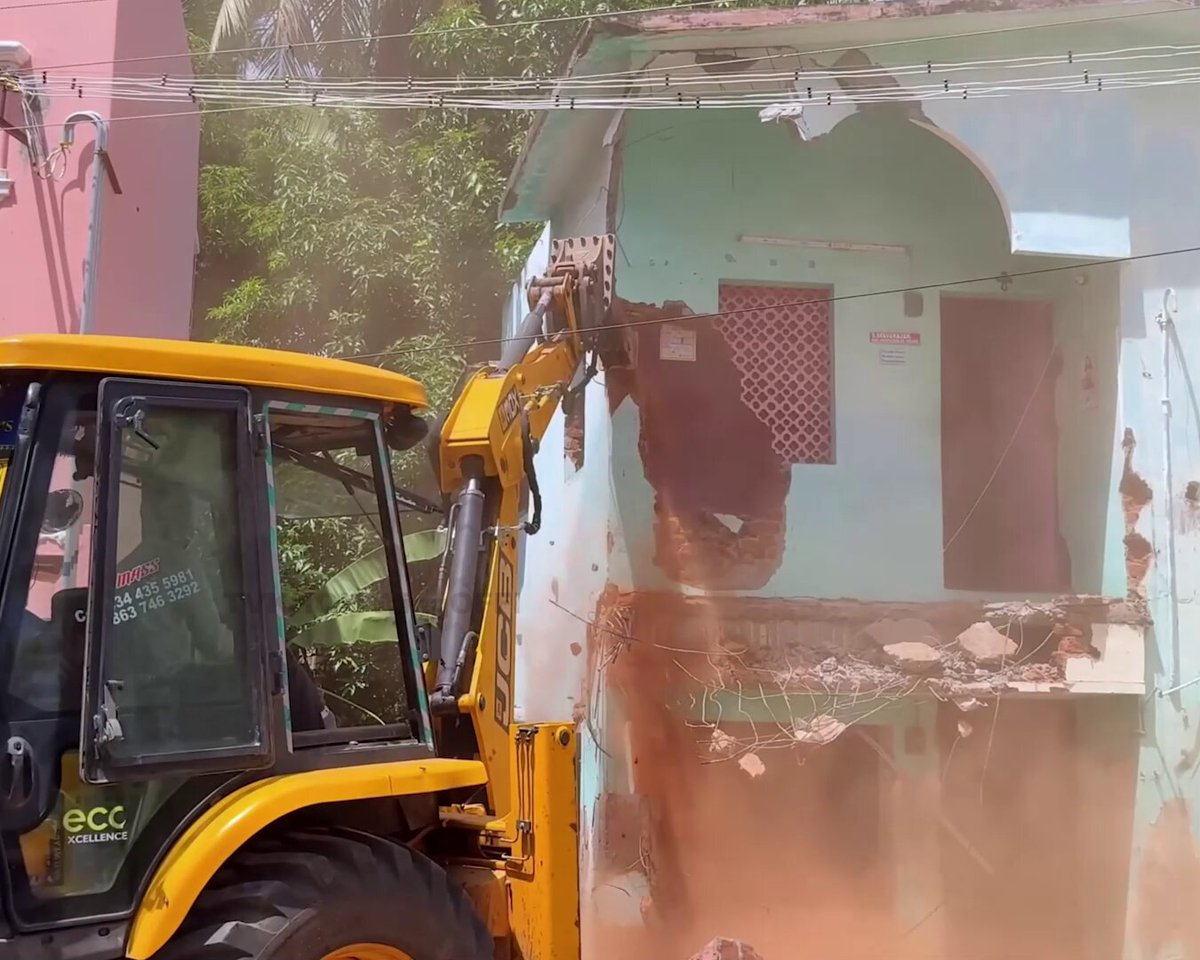 சொந்த வீடு ஏழைகளுக்கு இனி கனவல்ல, வெற்றித் தலைவரின் ஆட்சியில் நிஜமாகும் !