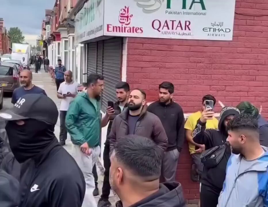 Pakistani invaders in Britain want Sharia law. Religious war is just around the corner—and not only in Britain.