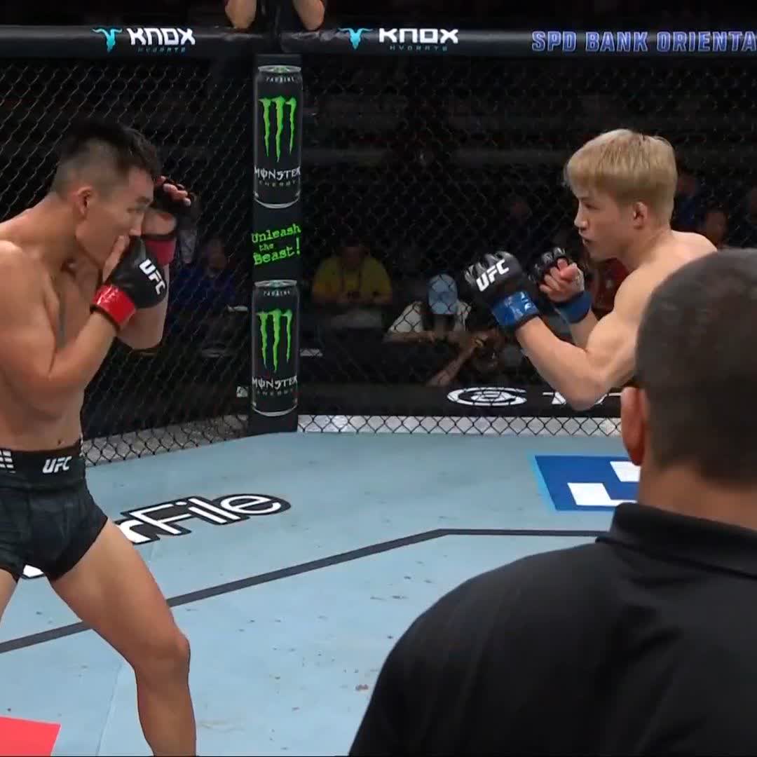 PATADA FULMINANTE 😮💨 Vean esto 👀 Instinto finalizador de Asakura para terminar la pelea 👊🏻 #UFCShanghai | Ver en vivo por Paramount+ Deportes